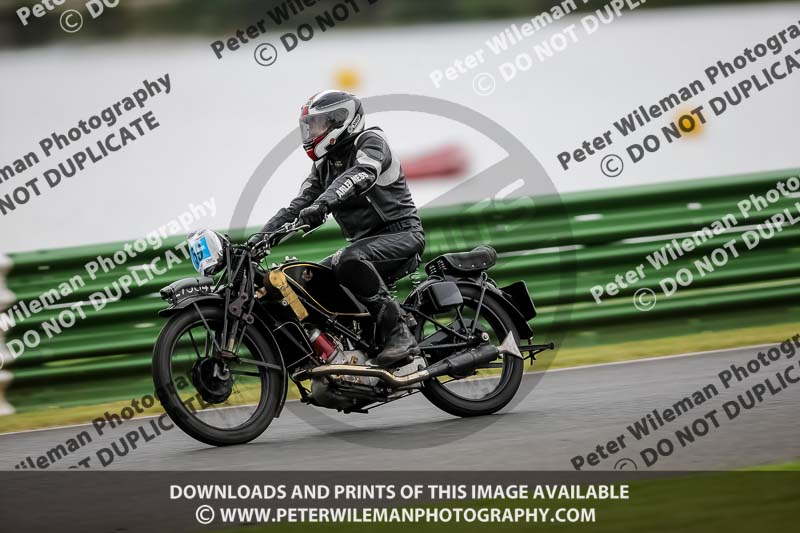 Vintage motorcycle club;eventdigitalimages;mallory park;mallory park trackday photographs;no limits trackdays;peter wileman photography;trackday digital images;trackday photos;vmcc festival 1000 bikes photographs